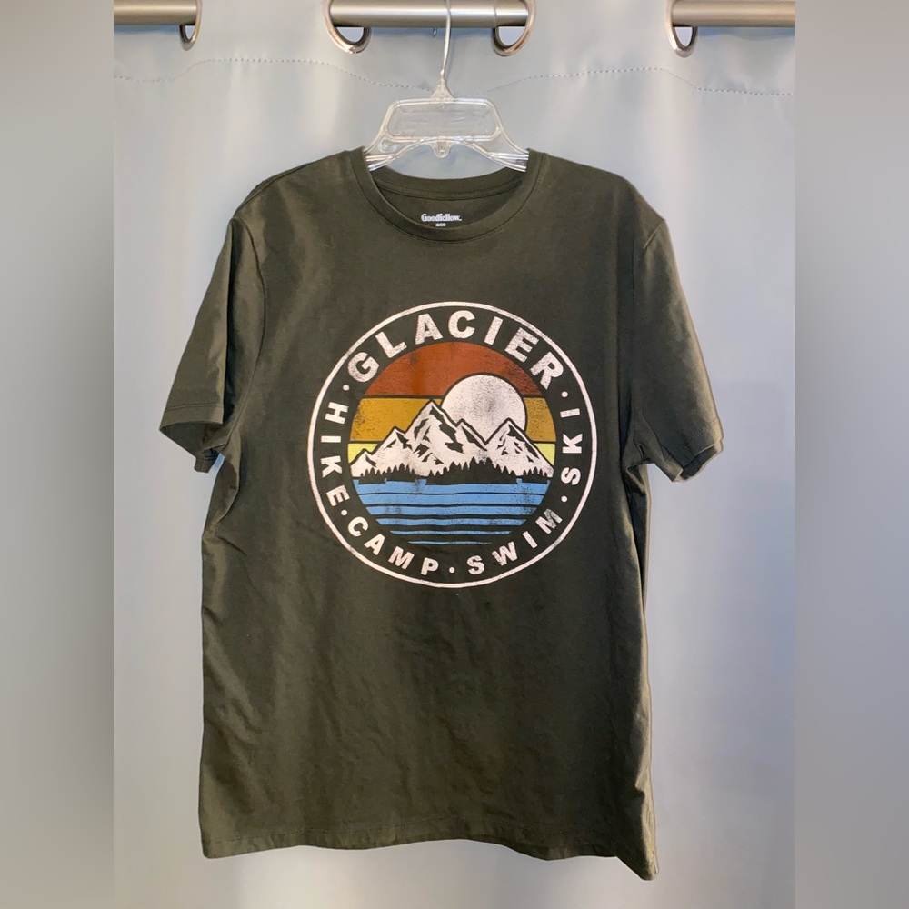 Medium sized men’s t shirt. NWT